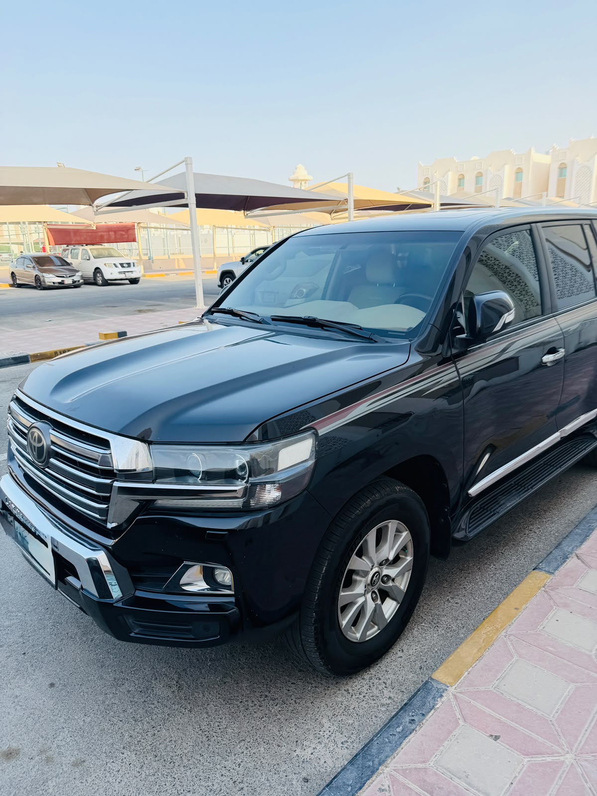 TOYOTA LAND CRUISER GXR V8